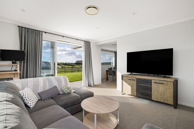 Photo of property in 10 Betty May Drive, Pyes Pa, Tauranga, 3173