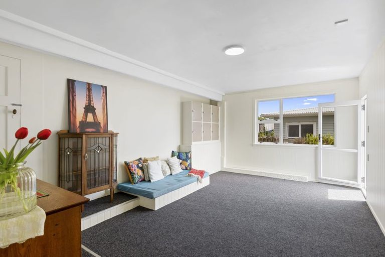 Photo of property in 12 Havelock Place, Blagdon, New Plymouth, 4310