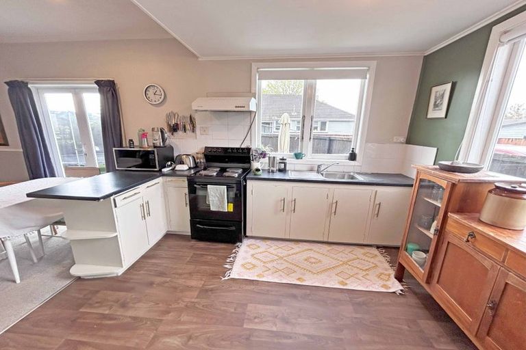 Photo of property in 1042 Heaphy Terrace, Fairfield, Hamilton, 3214