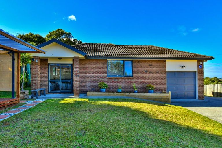 Photo of property in 17a Keri Vista Rise, Papakura, 2110