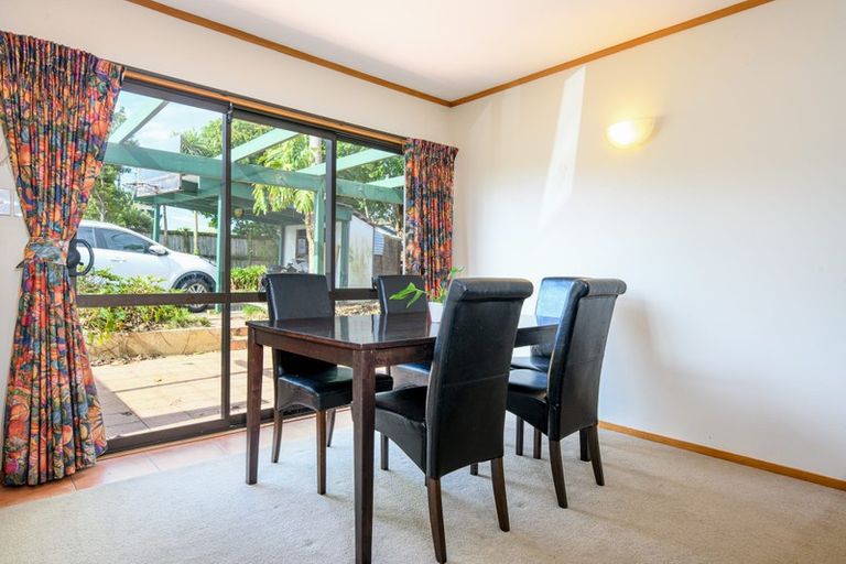 Photo of property in 131 Chivalry Road, Glenfield, Auckland, 0629