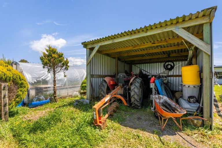 Photo of property in 193 Ackworth Road, Lepperton, New Plymouth, 4373