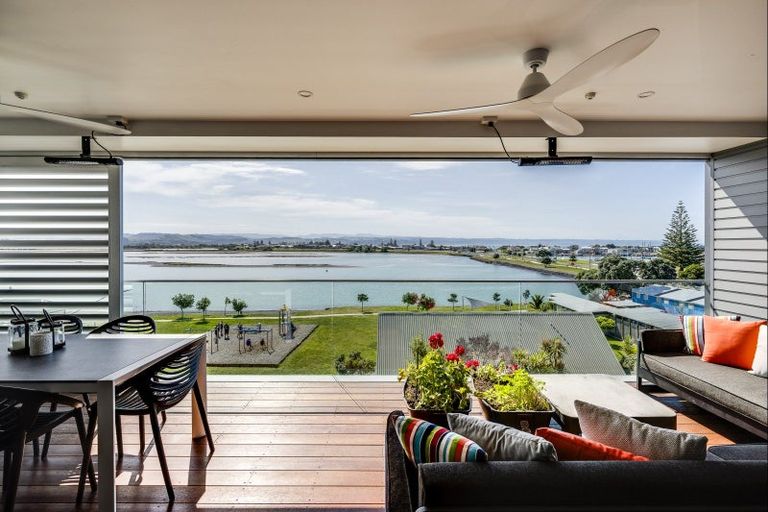 Photo of property in 504/7 Humber Street, Pandora, Napier, 4110