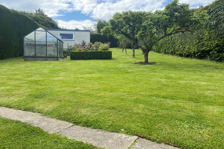 Photo of property in 2 Stuart Street, Holmes Hill, Oamaru, 9401