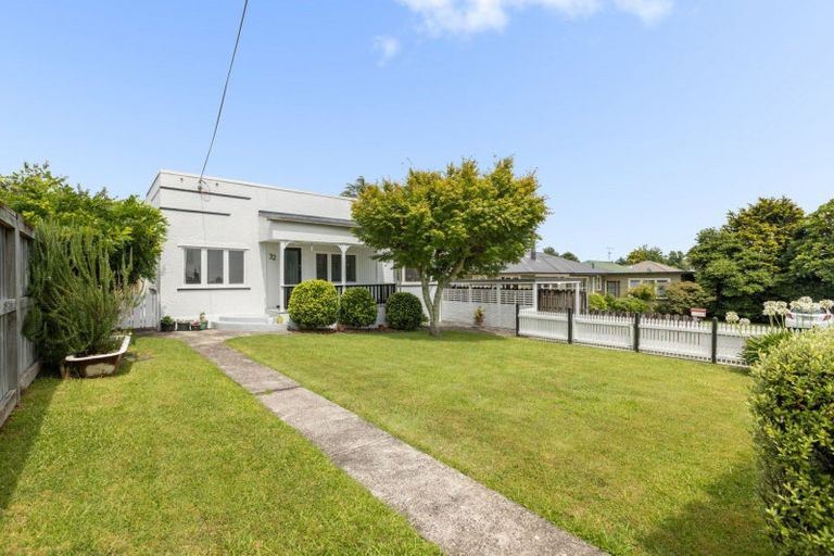 Photo of property in 32 Bellevue Road, Brookfield, Tauranga, 3110