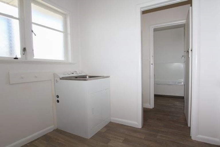 Photo of property in 18 Oxford Street, Fairfield, Hamilton, 3214