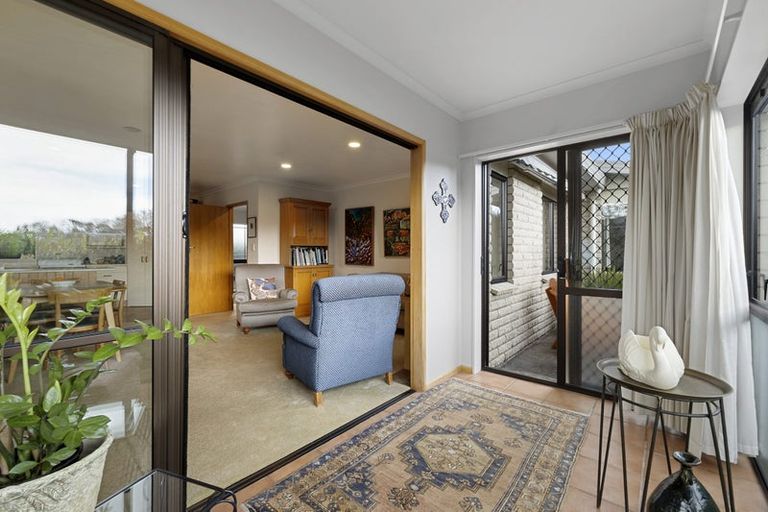 Photo of property in 3 Kura Street, Brooklands, New Plymouth, 4310