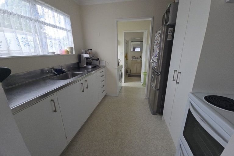 Photo of property in 16 Rimutaka Street, Paraparaumu, 5032