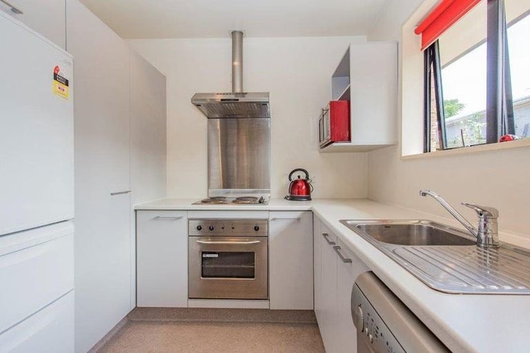 Photo of property in 2/85 Yaldhurst Road, Sockburn, Christchurch, 8042