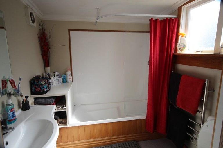 Photo of property in 61 Law Street, Caversham, Dunedin, 9012