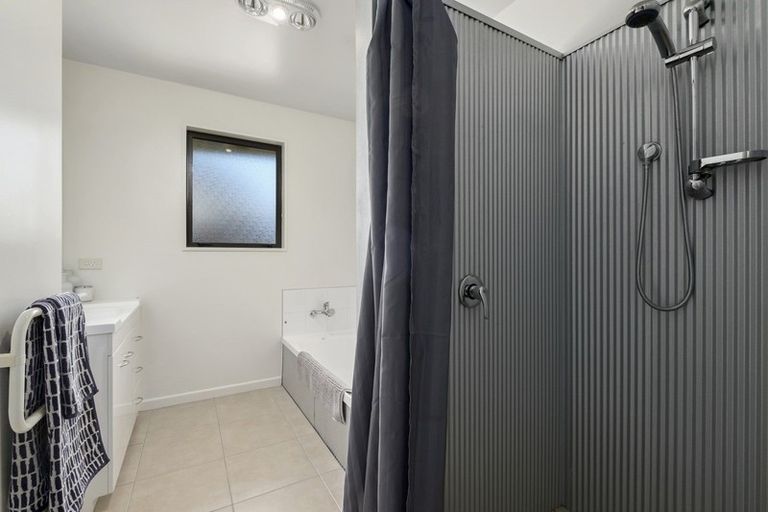 Photo of property in 48 Rob Roy Lane, Wanaka, 9305