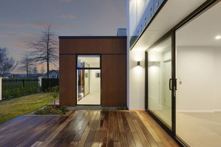 Photo of property in 15 Pembrook Close, Rangiora, 7400