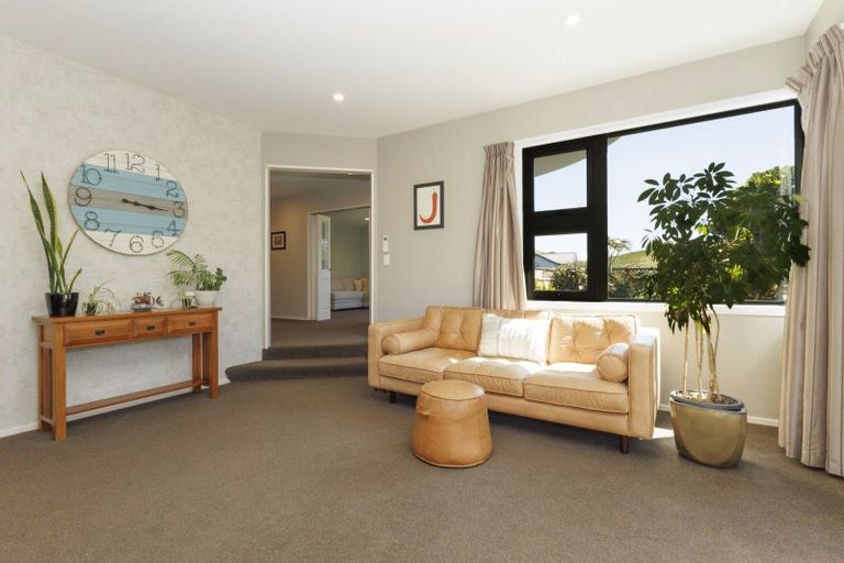 Photo of property in 20 Nether Green Crescent, Johnsonville, Wellington, 6037