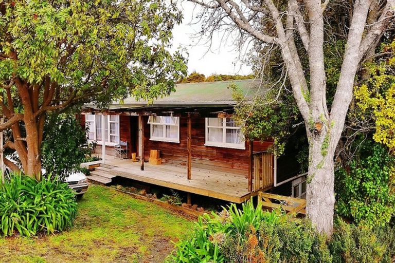 Photo of property in 21 Schnapper Rock Road, Greenhithe, Auckland, 0632
