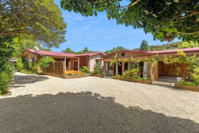 Photo of property in 15 Tukurua Road, Parapara, Takaka, 7182