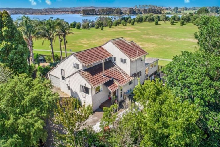 Photo of property in 18 Hoylake Place, Wattle Downs, Auckland, 2103