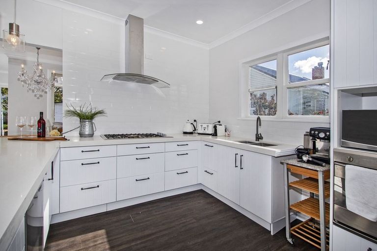 Photo of property in 15 Cairnfield Road, Kensington, Whangarei, 0112