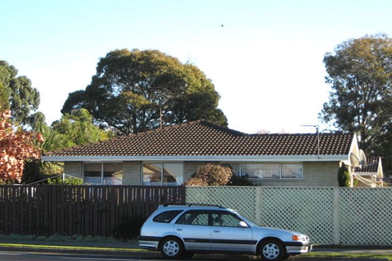 Photo of property in 1/349 Main North Road, Redwood, Christchurch, 8051