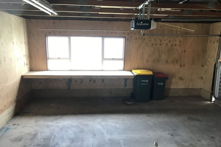 Photo of property in 14 Zenith Place, Conifer Grove, Takanini, 2112