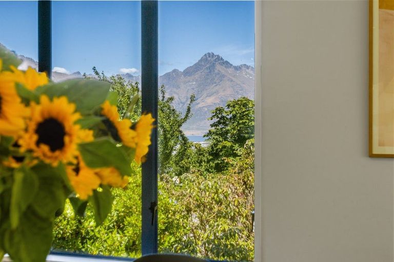 Photo of property in 20b Watts Road, Fernhill, Queenstown, 9300