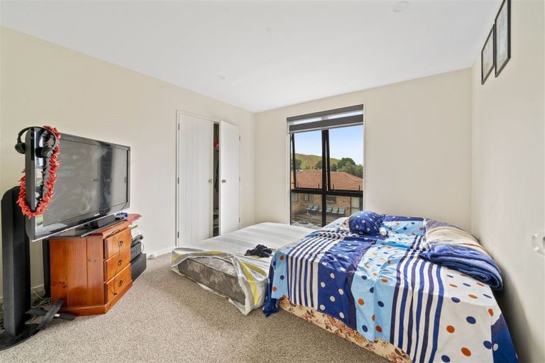 Photo of property in 10 Tapuwae Way, Mangere Bridge, Auckland, 2022
