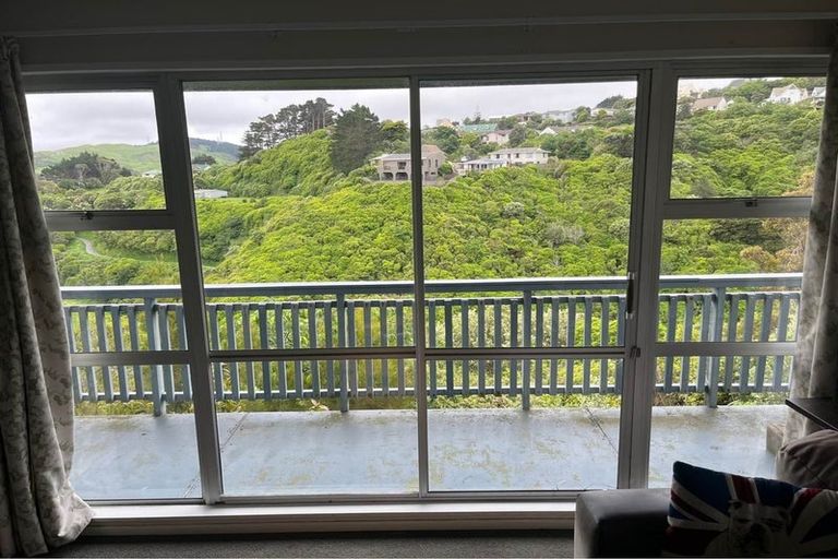 Photo of property in 34 Mark Avenue, Paparangi, Wellington, 6037