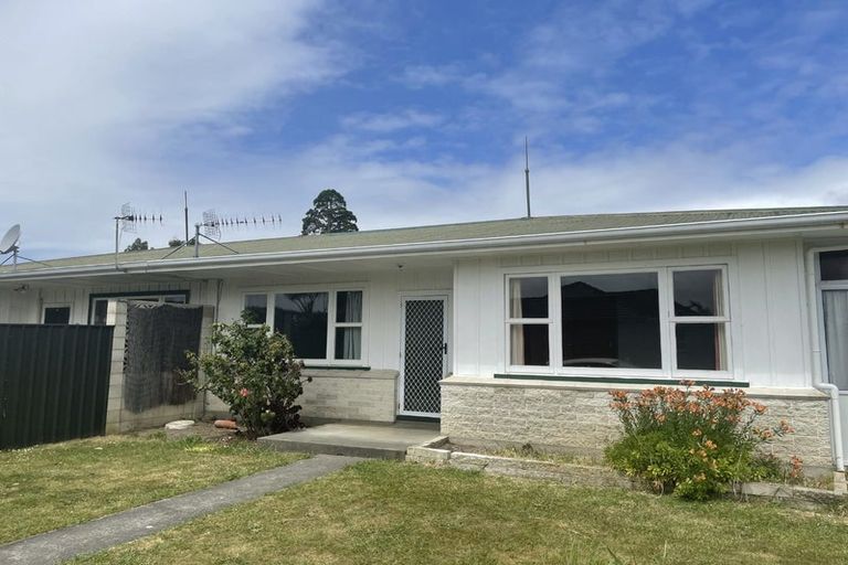 Photo of property in 443b Dalcross Street, Mayfair, Hastings, 4122