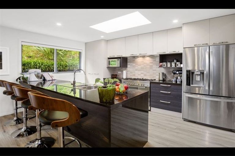 Photo of property in 14 Flotilla Place, Whitby, Porirua, 5024