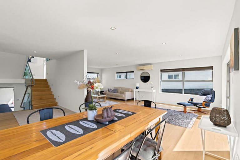 Photo of property in 82 Kowhai Road, Campbells Bay, Auckland, 0630