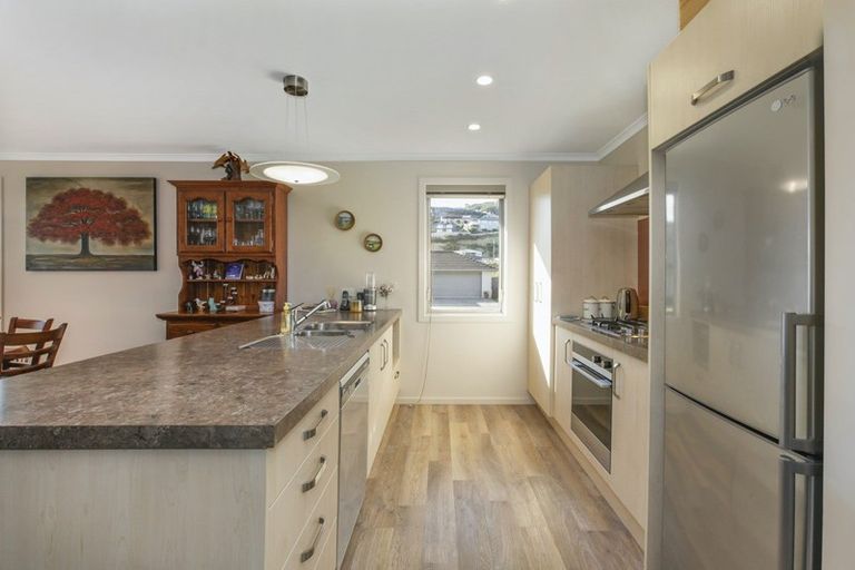Photo of property in 7 Banks Boulevard, Whitby, Porirua, 5024
