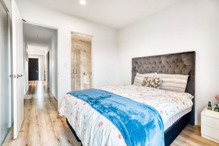 Photo of property in 30 Morus Road, Massey, Auckland, 0614