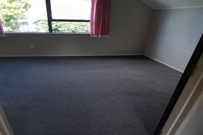 Photo of property in 3/13 Aorangi Place, Birkenhead, Auckland, 0626