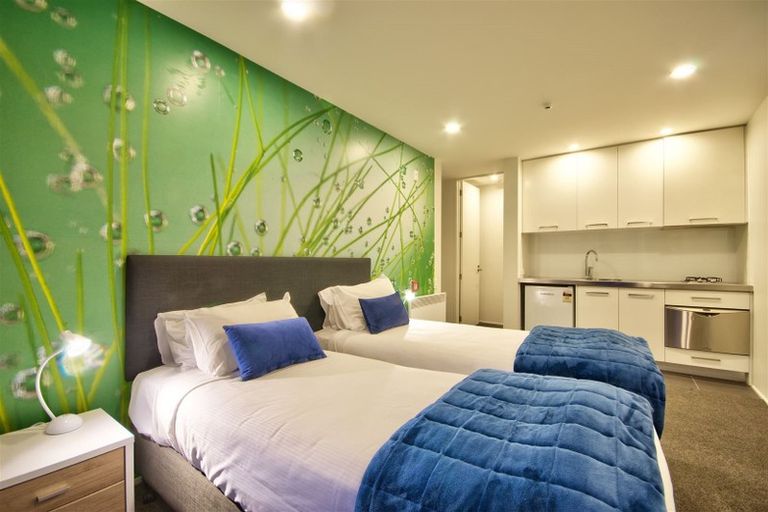 Photo of property in The Beeches Apartments, 13/60 Hallenstein Street, Queenstown, 9300