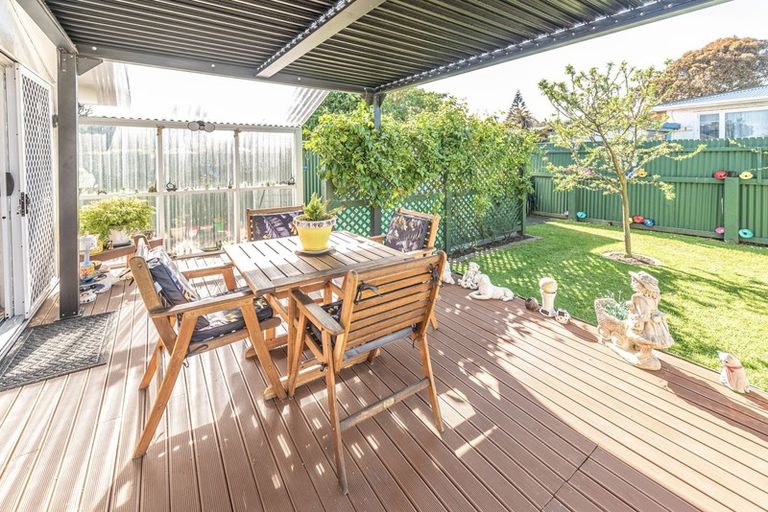 Photo of property in 27 Miro Street, Castlecliff, Whanganui, 4501