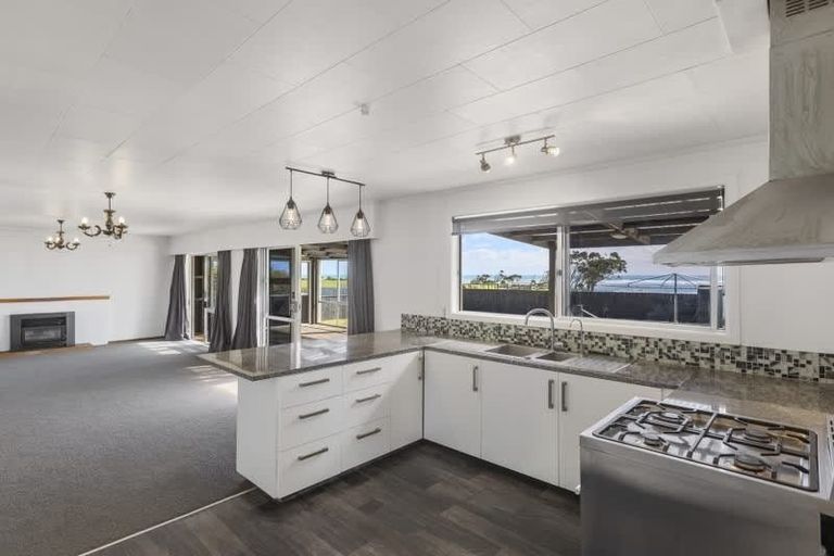 Photo of property in 54 Hume Street, Waitara, 4320