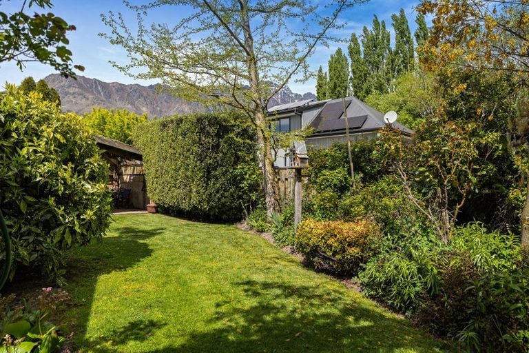 Photo of property in 42 Remarkables Crescent, Frankton, Queenstown, 9300