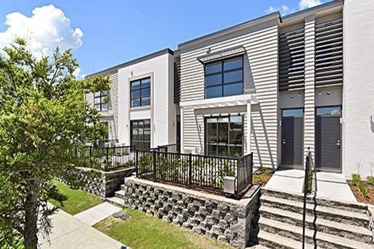 Photo of property in 47 Eugenia Rise, Totara Heights, Auckland, 2105