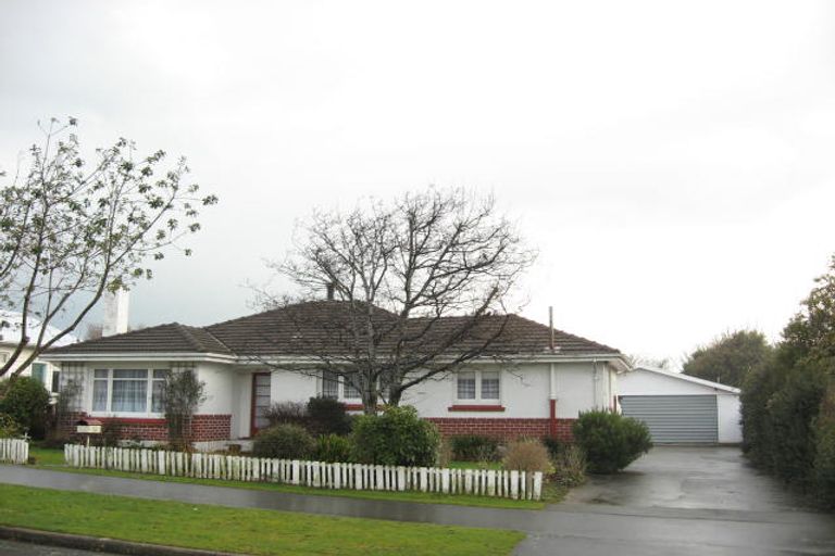 Photo of property in 32 Nichol Street, Heidelberg, Invercargill, 9812
