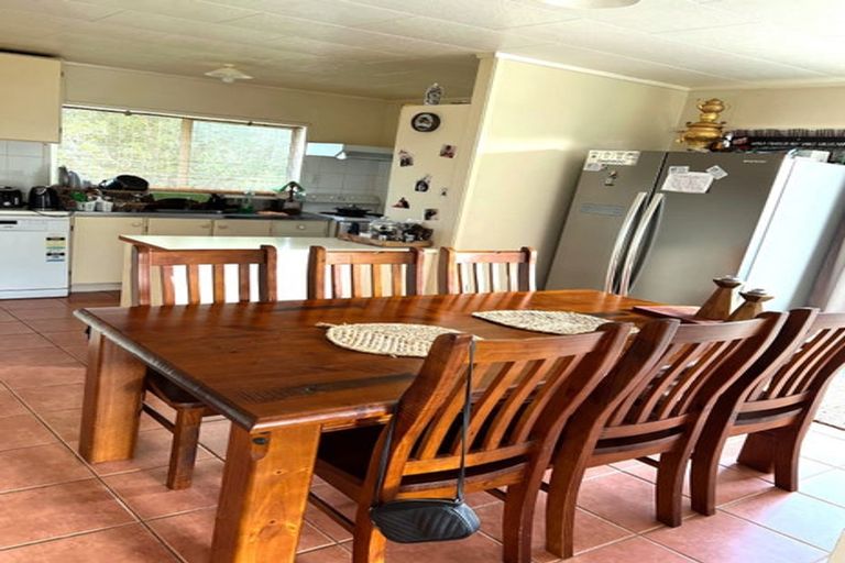 Photo of property in 30 Sungrove Rise, Sunnyvale, Auckland, 0612