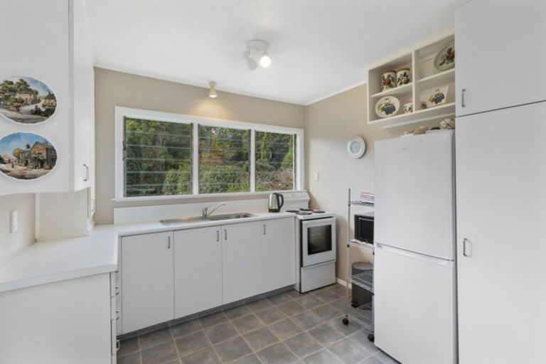 Photo of property in 135 Hine Road, Wainuiomata, Lower Hutt, 5014