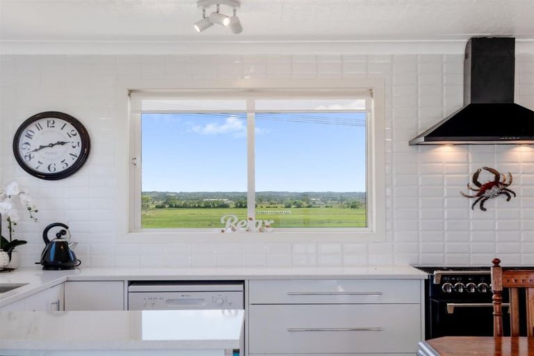 Photo of property in 151 Pukehina Parade, Pukehina, Te Puke, 3189