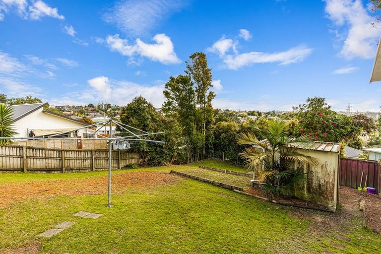Photo of property in 18 Lilburn Crescent, Massey, Auckland, 0614