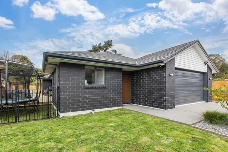 Photo of property in 1 Genoa Place, Whitby, Porirua, 5024