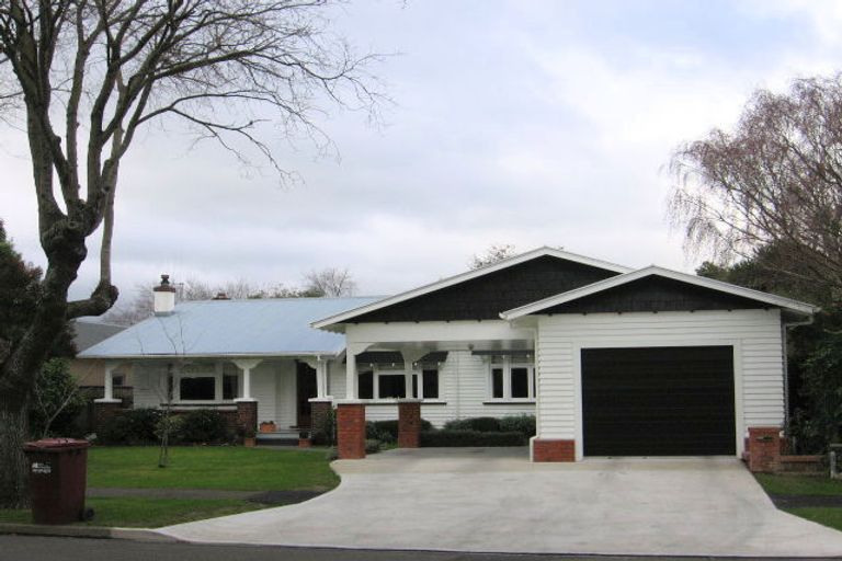 Photo of property in 44 Manapouri Crescent, Hokowhitu, Palmerston North, 4410