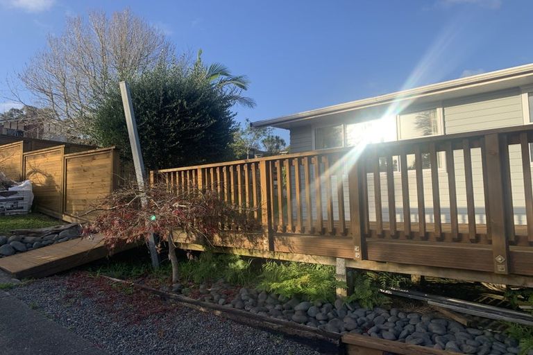 Photo of property in 26 Valley View Road, Glenfield, Auckland, 0629