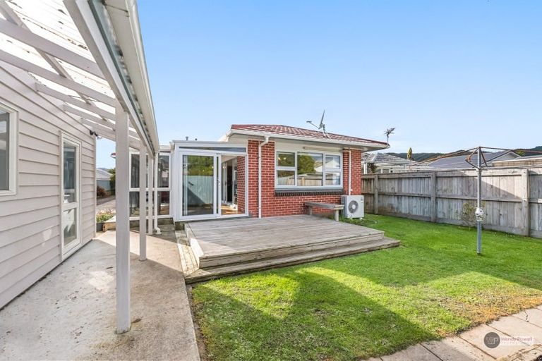 Photo of property in 18 Holyoake Crescent, Avalon, Lower Hutt, 5011