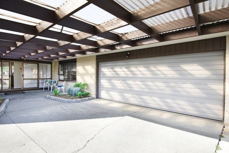 Photo of property in 165 Tait Drive, Greenmeadows, Napier, 4112