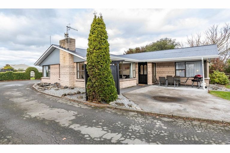 Photo of property in 40 East Belt, Rangiora, 7400