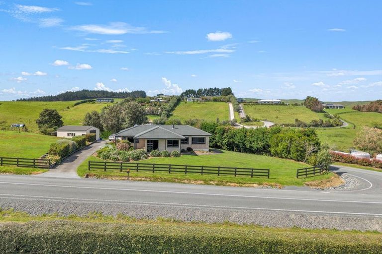 Photo of property in 13 Taipa View Road, Taipa, 0483