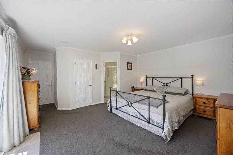Photo of property in 15 Pukekura Place, Taradale, Napier, 4112
